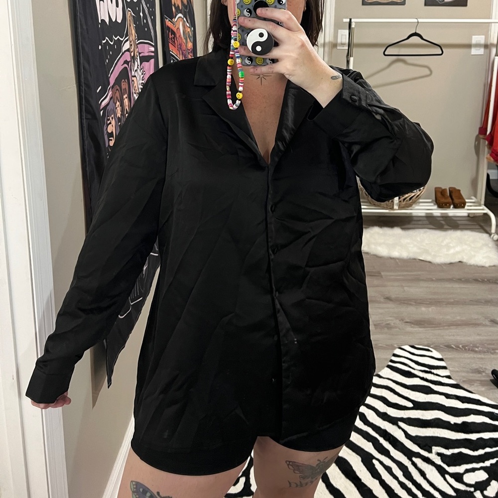 NWOT Missguided Black Silk Button Front Blouse